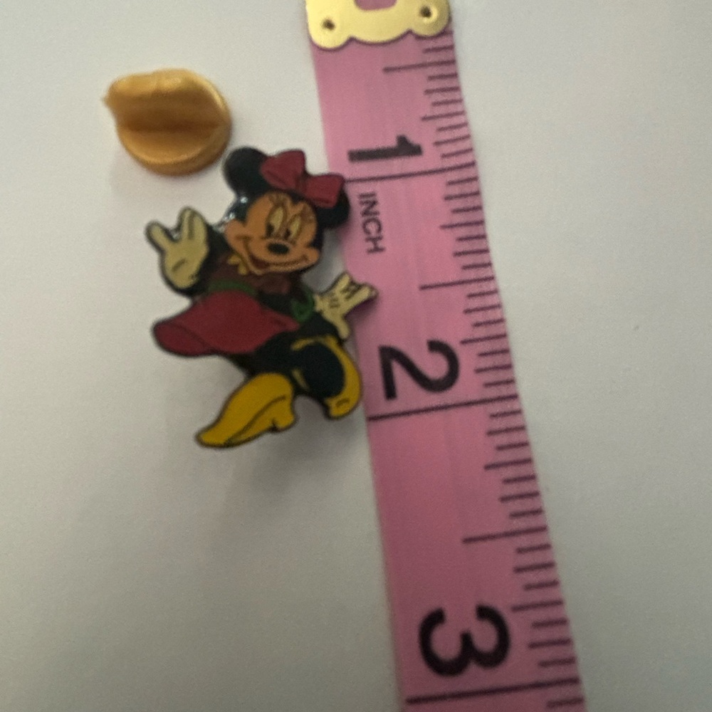 Minnie Mouse Pin - Picture 2 of 3